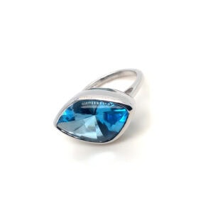 9ct White Gold Navette Topaz Cabochon Ring